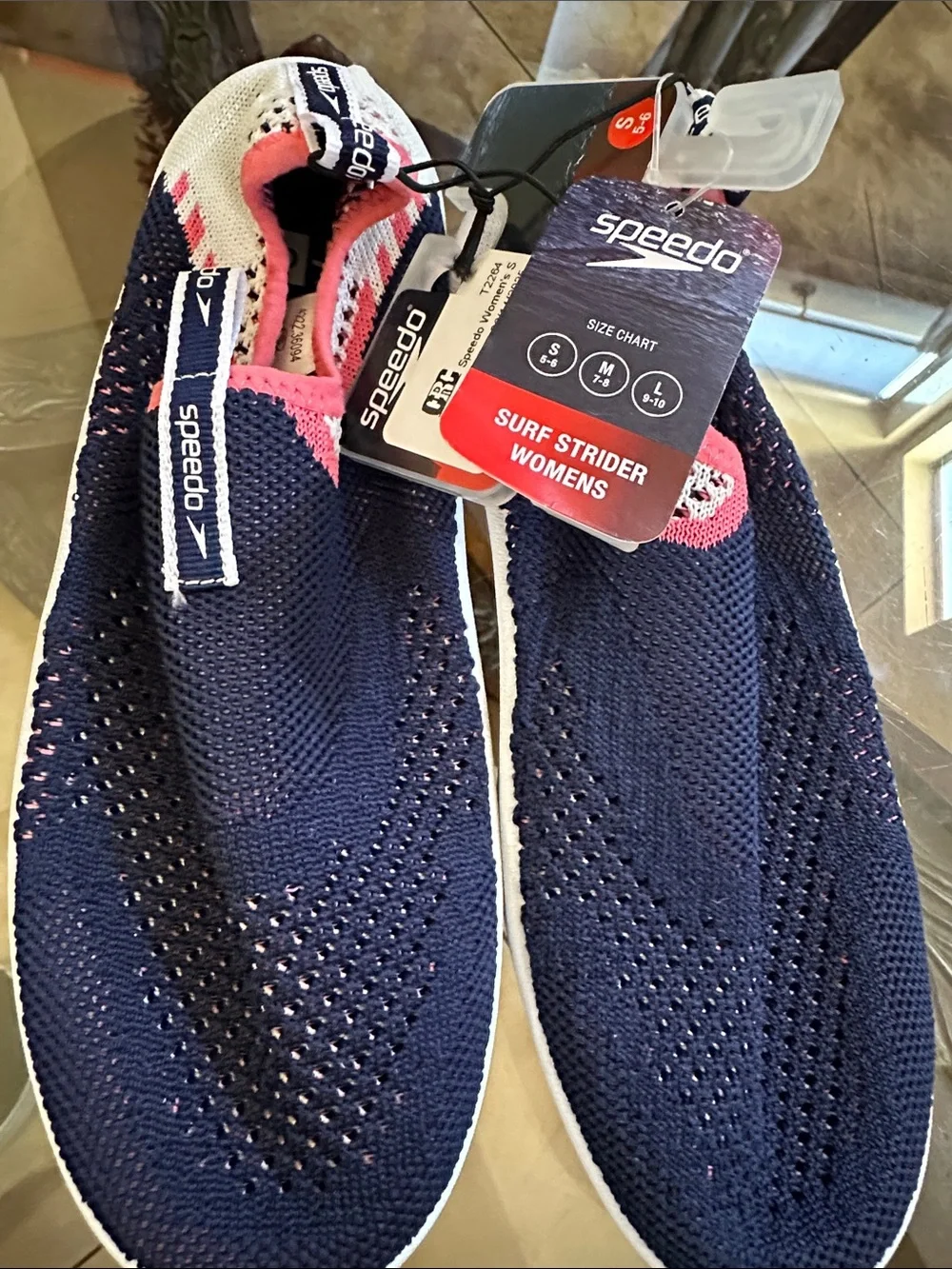 Speedo Navy Slip-On Knit Water Shoes with Pink Trim women’s small 5-6